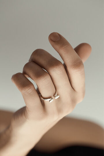 Каблучка Омега