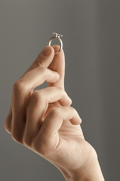 Каблучка Омега