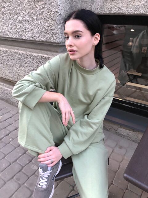 Оливковий світшот Matcha