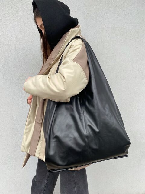 Чорний шопер з підкладкою та однією ручкою