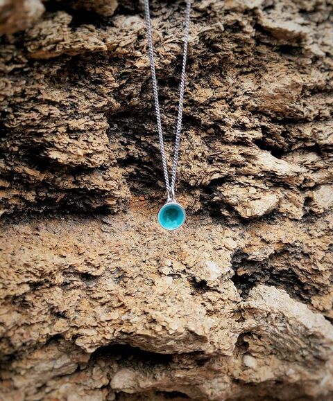 Green teardrop pendant