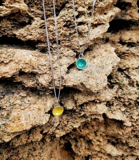 Green teardrop pendant