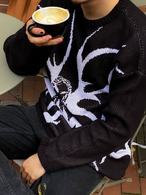 Чёрный свитер Панацея