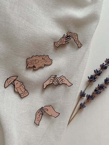 Pin hands-puzzle