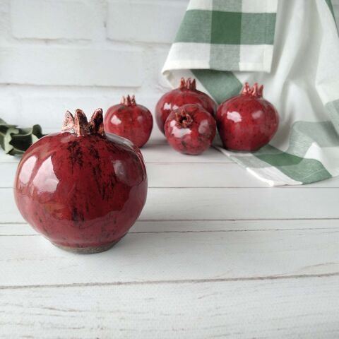 Великий червоний гранат