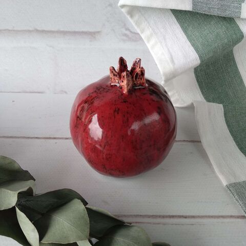 Великий червоний гранат