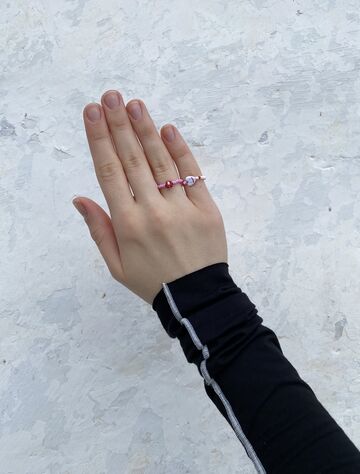 Красно-белое кольцо с сердцем