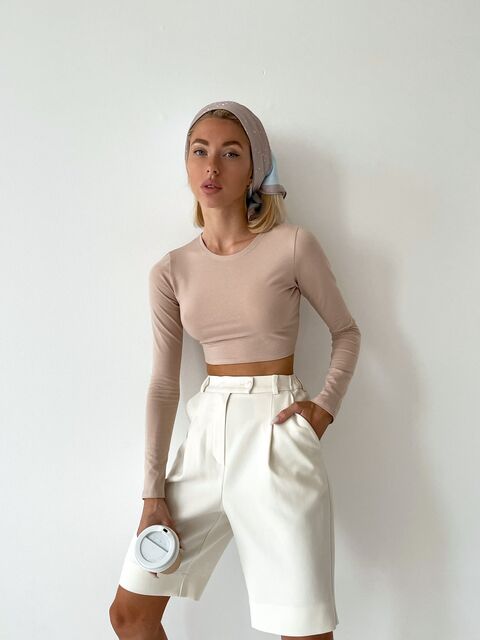 Beige crop top Thursday