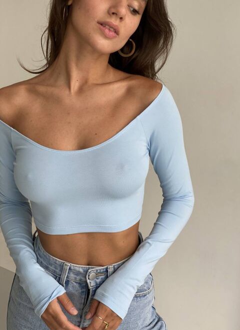 Light blue crop top Aries