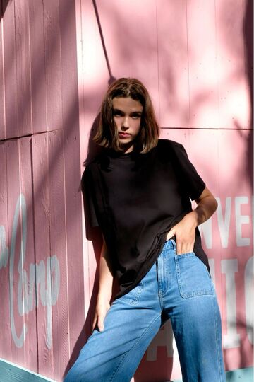 Black T-shirt