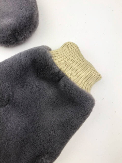 Серые рукавички