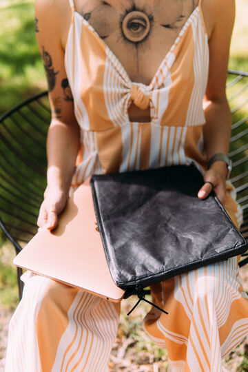 Black laptop case 15