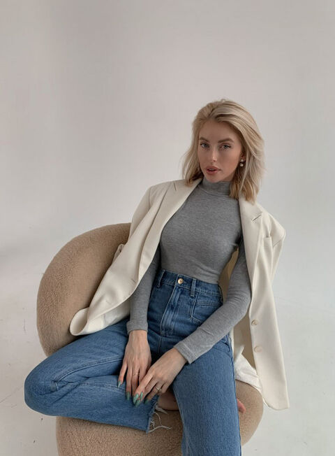 Gray body turtleneck Emily