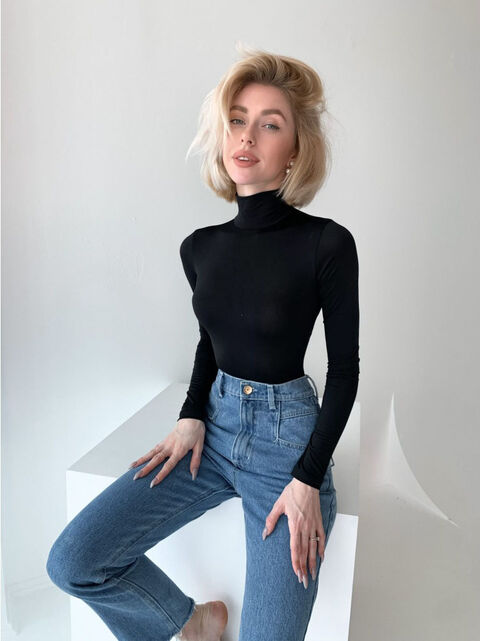 Чорне боді-водолазка Daisy