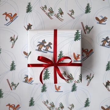 Gift wrapping paper Animals on Ski