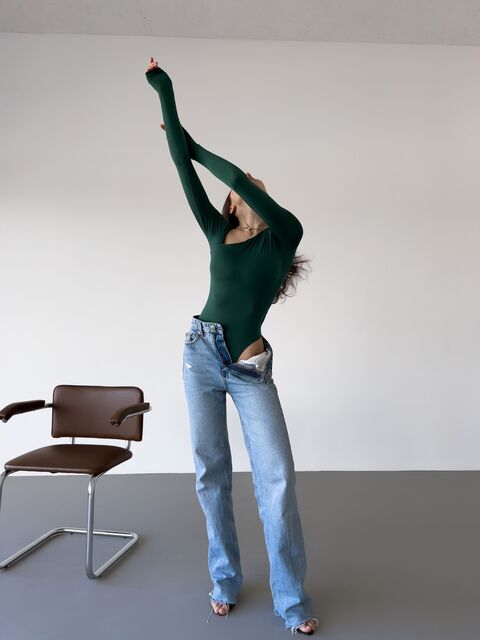 Green bodice Model А