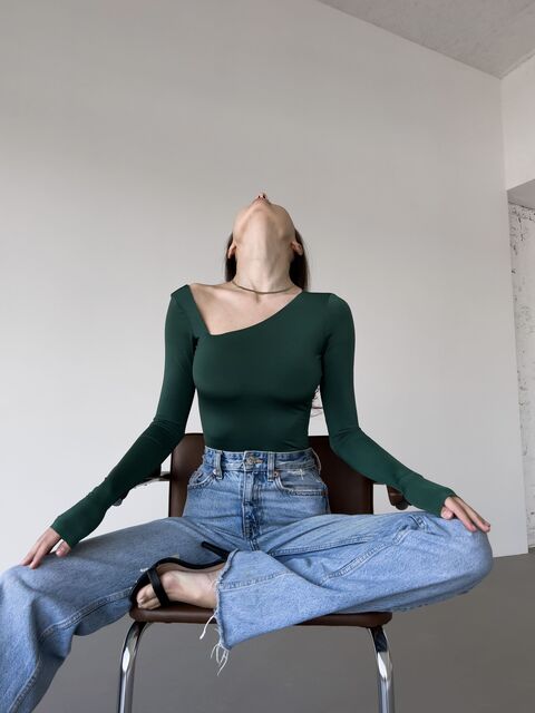 Green bodice Model А