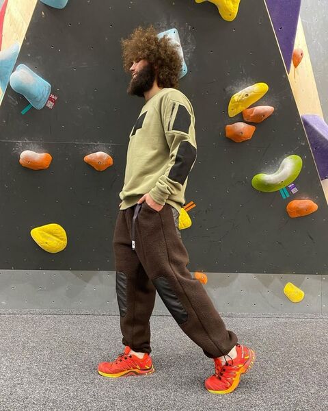 Оливковый свитшот