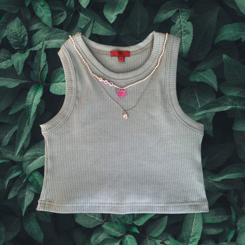 Оливковий кроп-топ