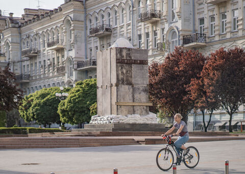 Открытка "Памятник Николаю Лысенко"