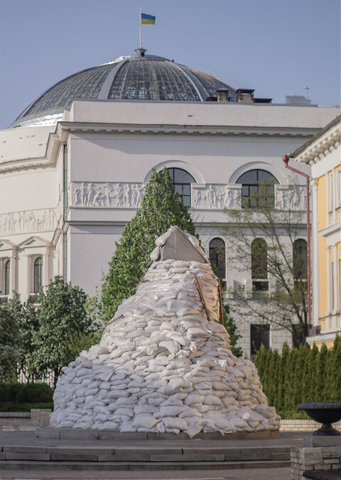 Postcard “Monument to Mykhajlo Hrushevsky”