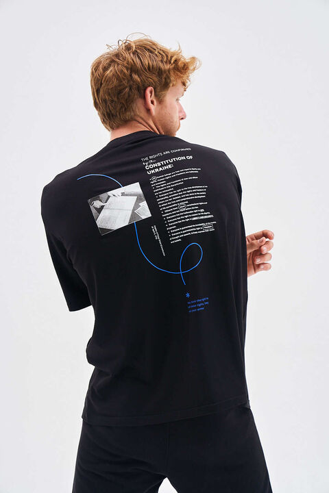 Черная футболка Конституция