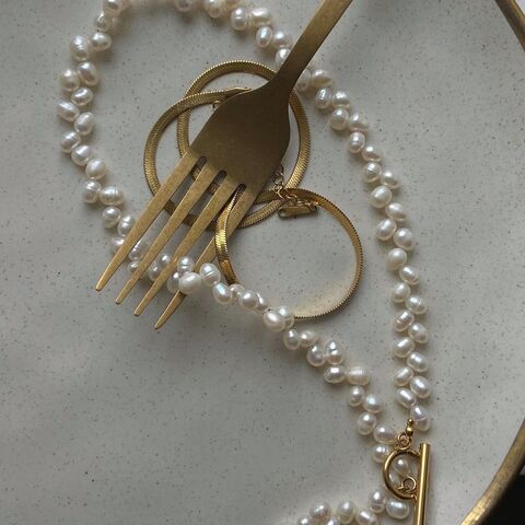 Намисто з перлин з позолоченою застібкою
