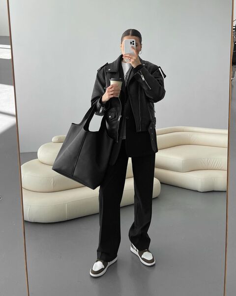 Чорний шопер з  еко-шкіри