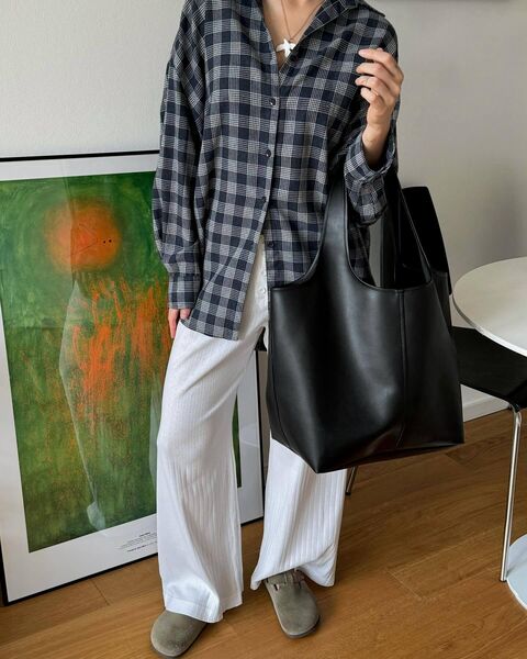 Чорний шопер з  еко-шкіри