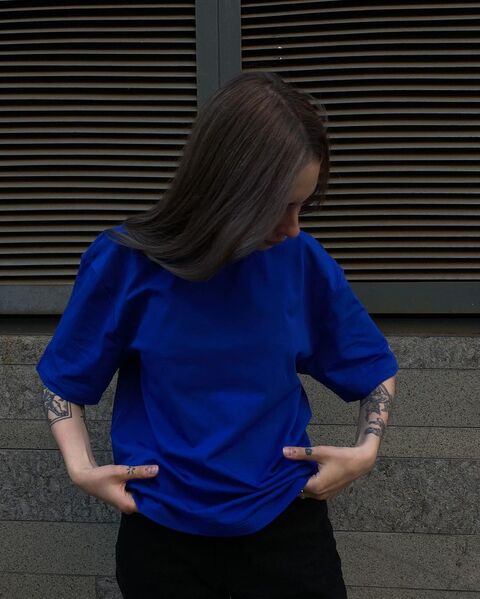 Базовая футболка цвета электрик