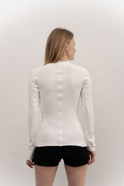 Молочний лонгслів Basic