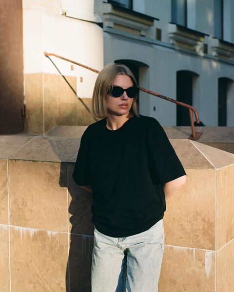 Черная базовая футболка