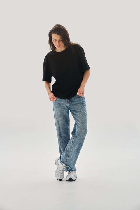 Черная базовая футболка