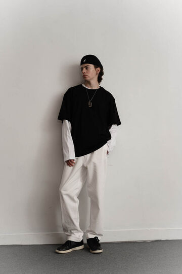 Чорна базова футболка