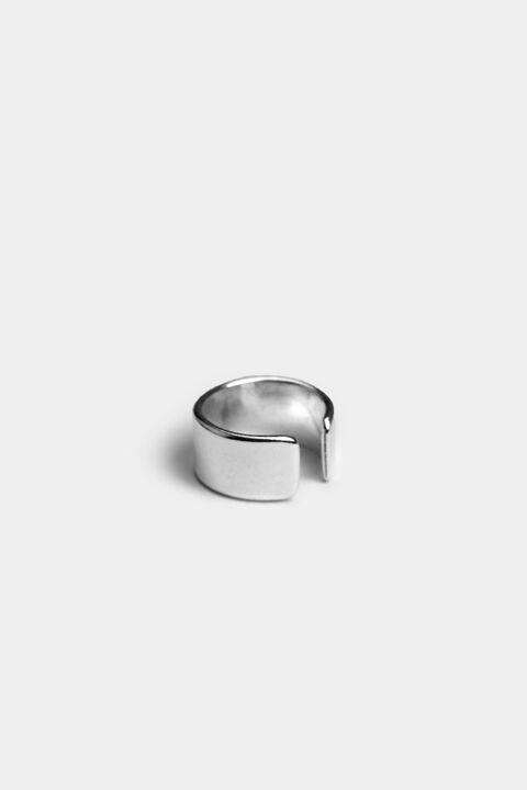 Cuff Simple on top of the ear