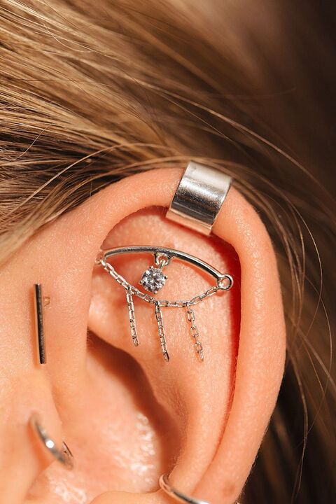 Cuff Simple on top of the ear
