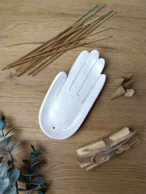 Light palm with splashes