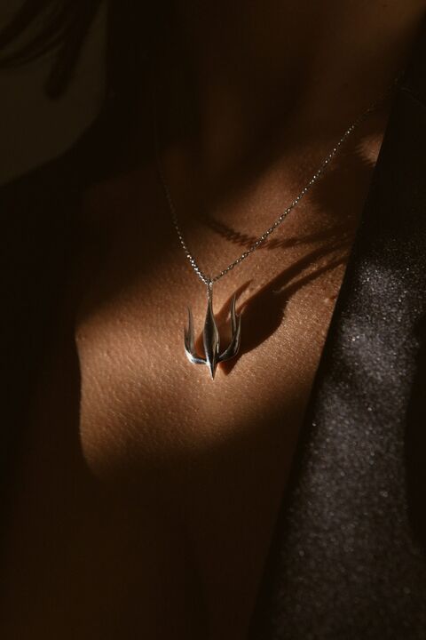Necklace Trident Flower