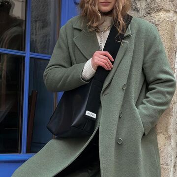 Black shopper made of eco-leather