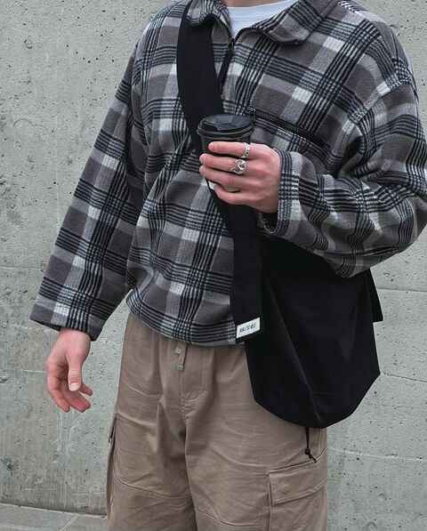 Черный шоппер с фиксированной ручкой