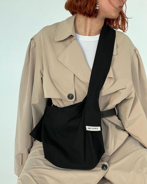 Черный шоппер с фиксированной ручкой