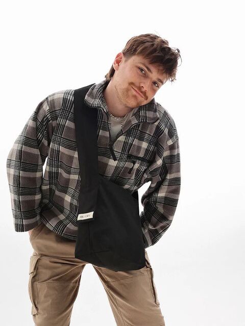 Черный шоппер с фиксированной ручкой