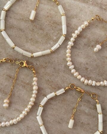 Bracelet made of baroque pearls