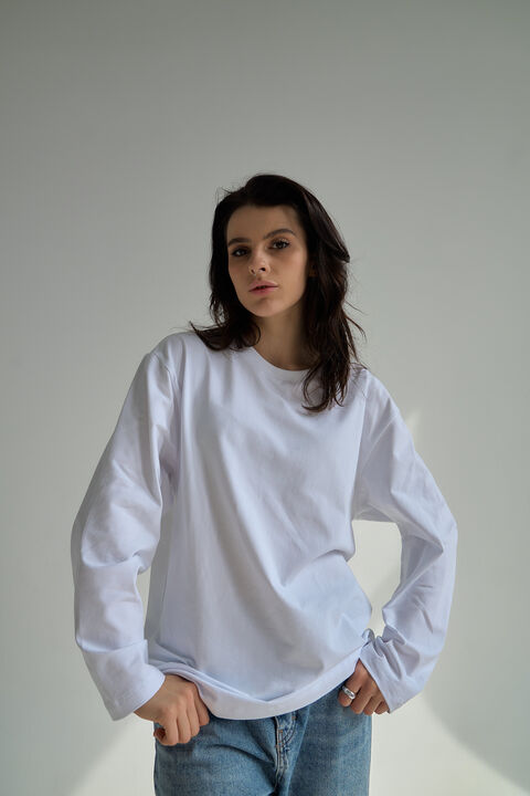 Белый лонгслив