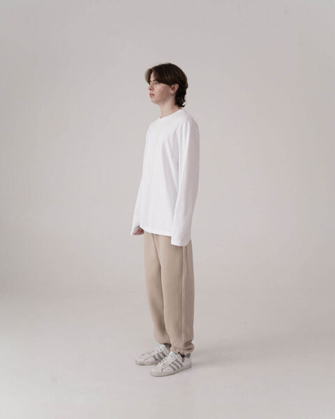 Белый лонгслив