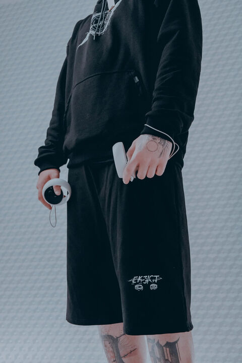 Black shorts with embroidery Exist
