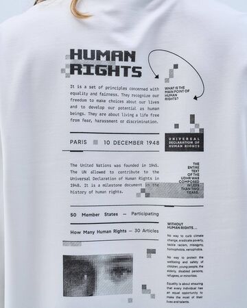 Білий лонгслів Human Eye