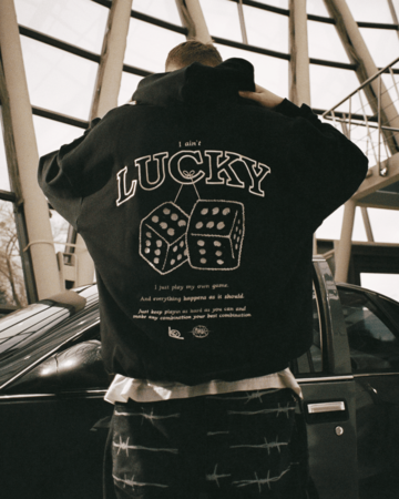 Black hoodie Lucky