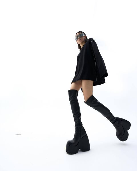 Чорний лонгслів Droits Humains