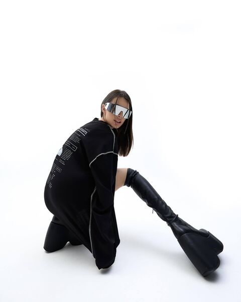 Чорний лонгслів Droits Humains